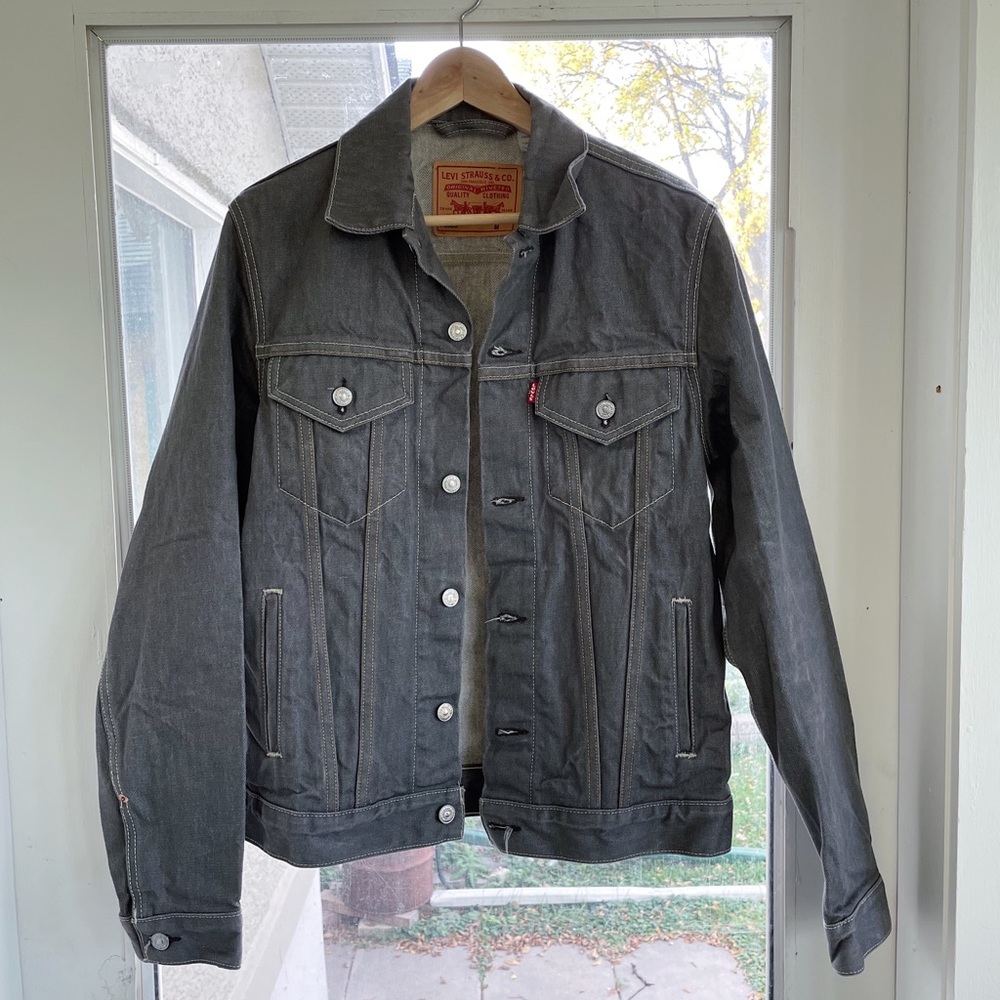 Men’s Levi’s medium grey trucker jacket